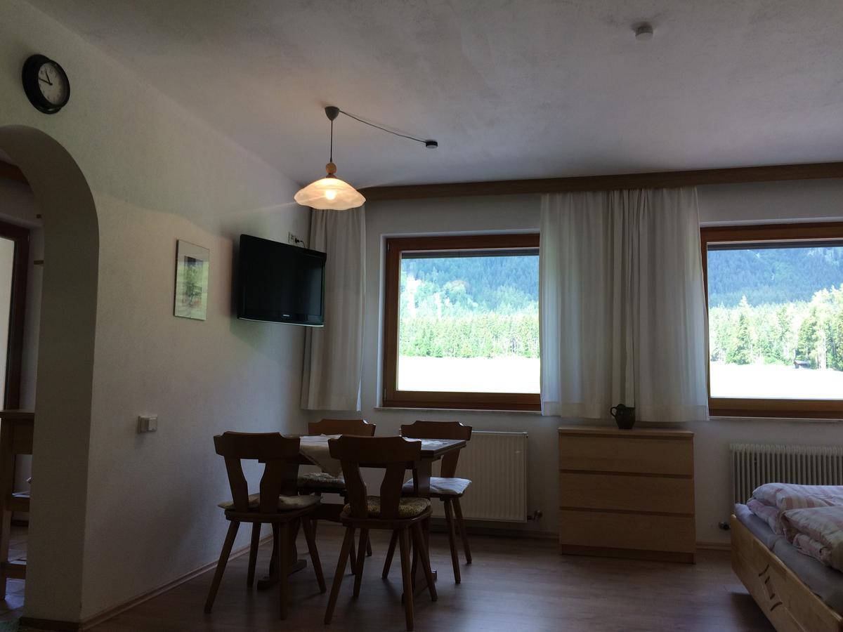 Landhaus Ahrn Лойташ Екстериор снимка